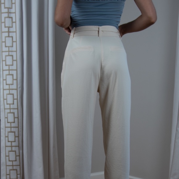 Peyton Pant - Picture 2 of 7